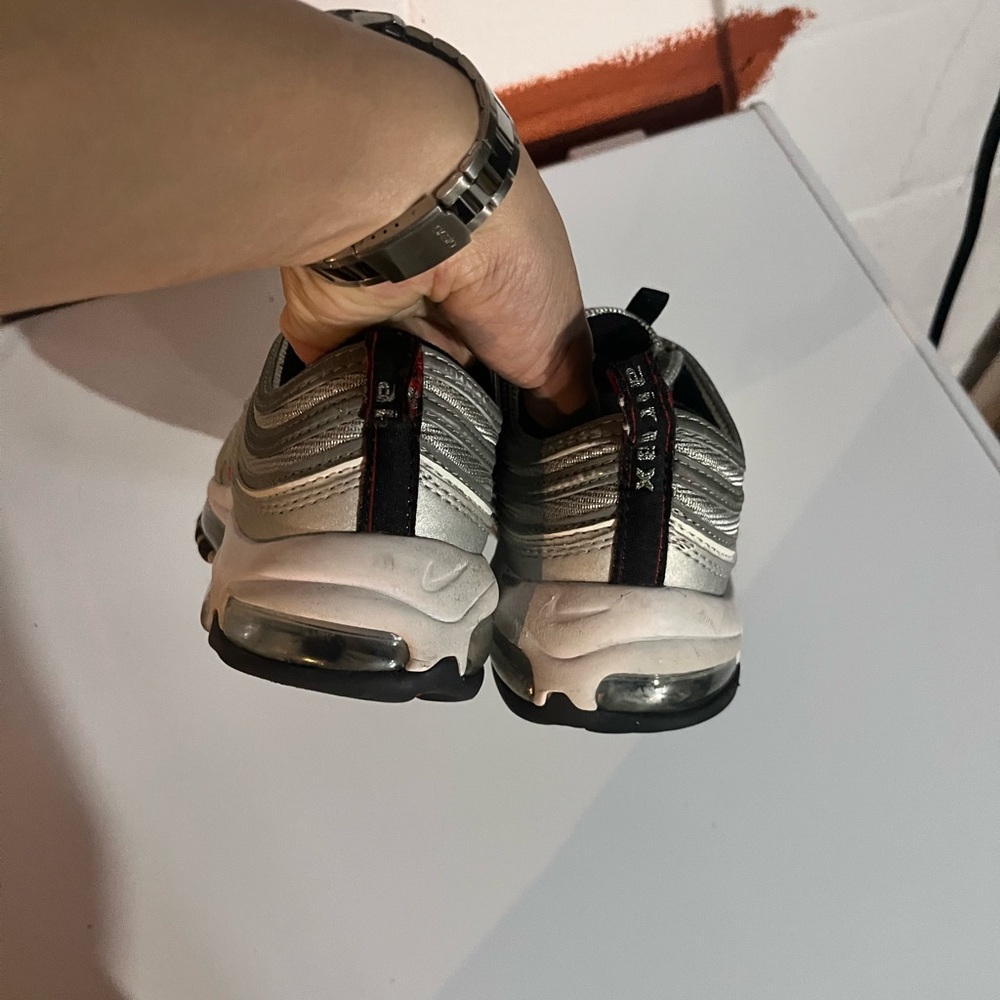 Nike Men's Air Max 97 Metallic Silver Sneakers - Picture 6 of 6
